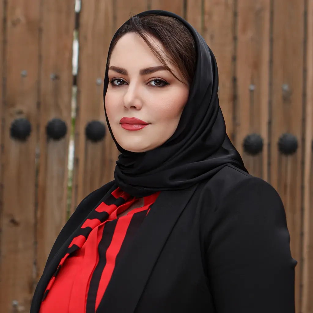 افسانه پاکباز
