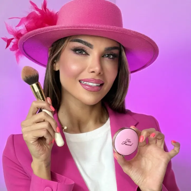 دنیا علیزاده