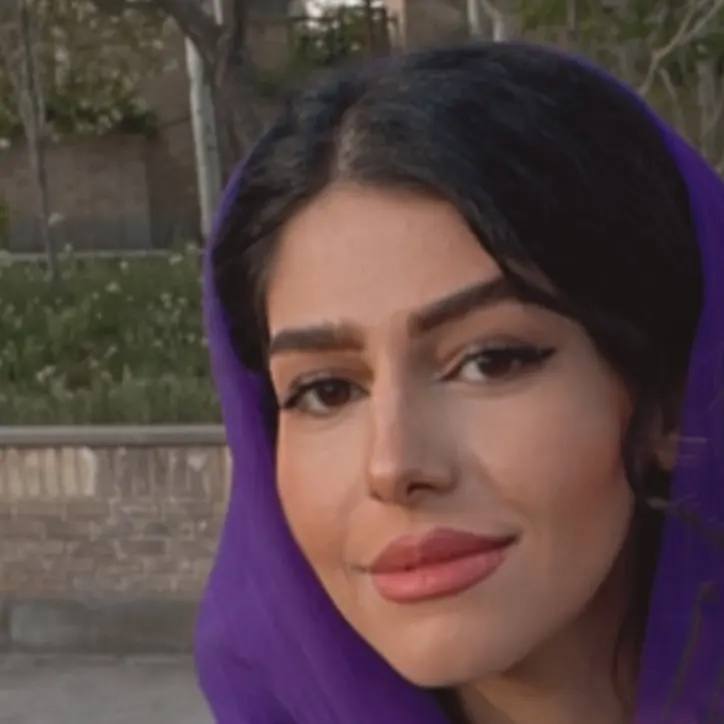 پریناز علیزاد – خدمات ابرو و مژه
