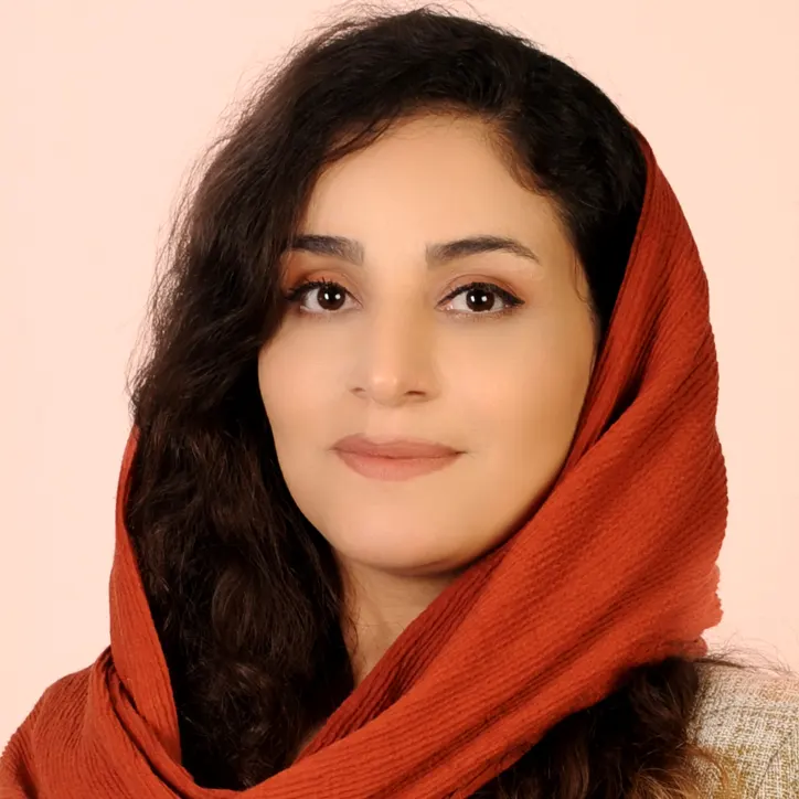 زهره فرید – خدمات ابرو و مژه
