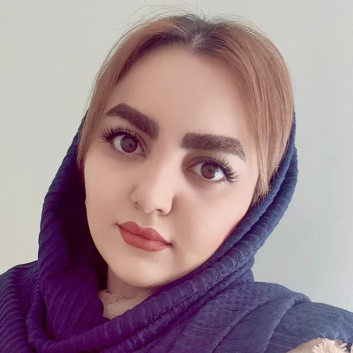 آیناز دهقان زاده – خدمات ناخن
