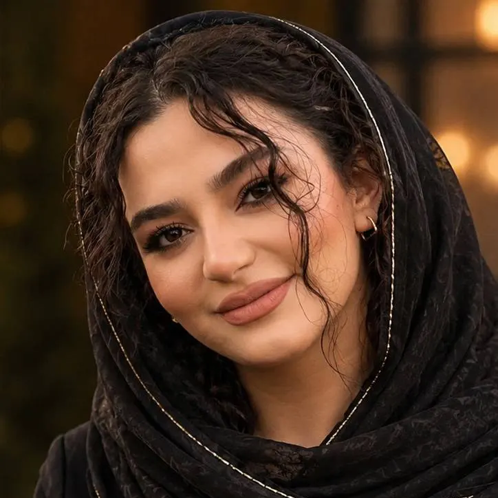 سارا محمودی – خدمات ناخن