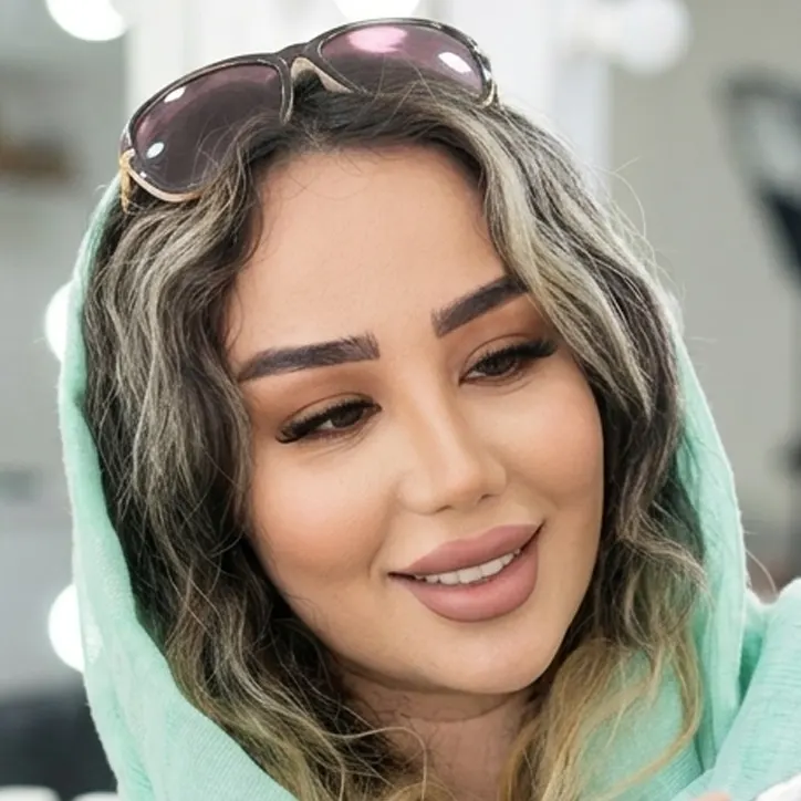 سولماز زینالی – خدمات میکاپ