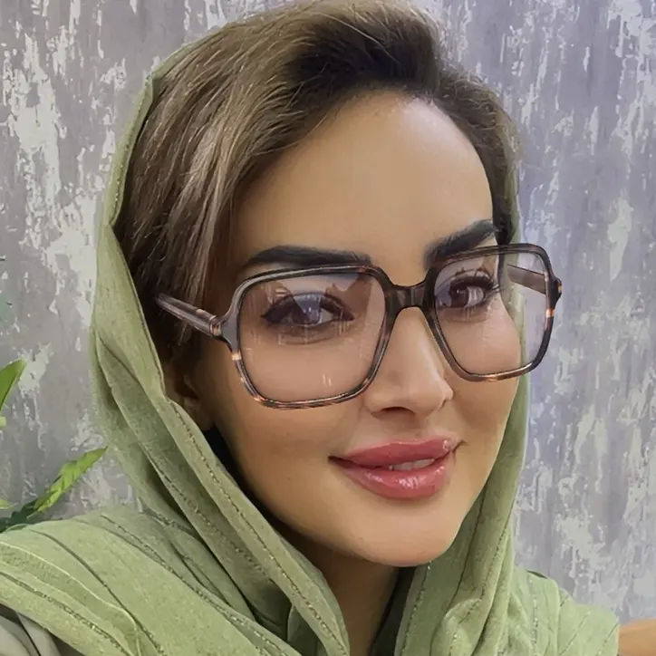 ساناز علیپور